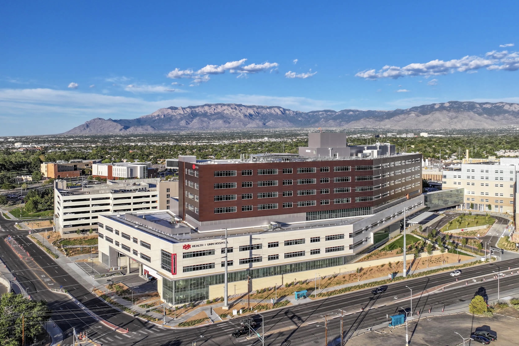 UNMH Critical Care Tower SWG&G High Res
